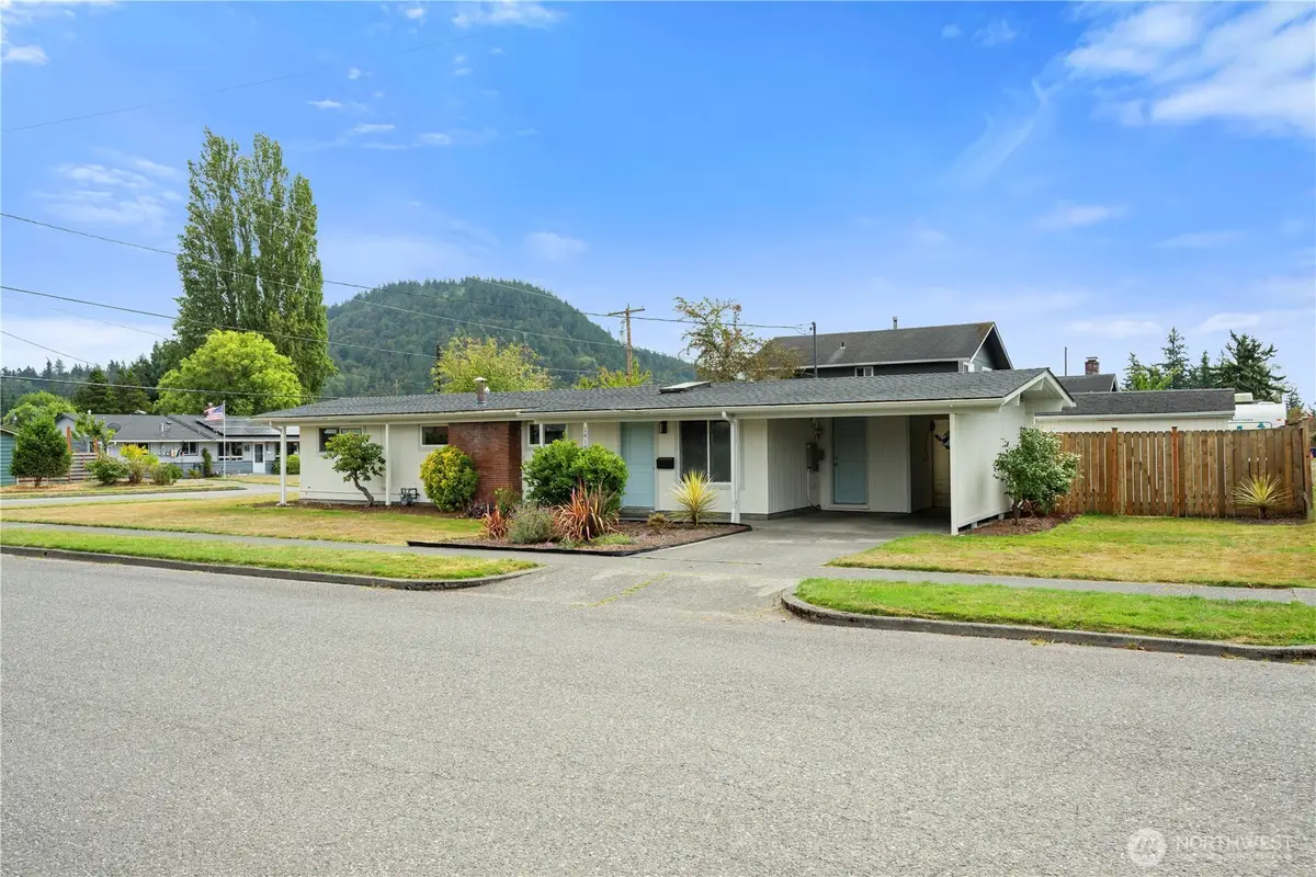 1418 Hillcrest Parkway, Mount Vernon, WA 98274 - #1