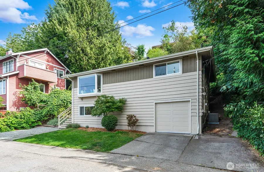 5625 SW Teig Place, Seattle, WA 98116 - #2