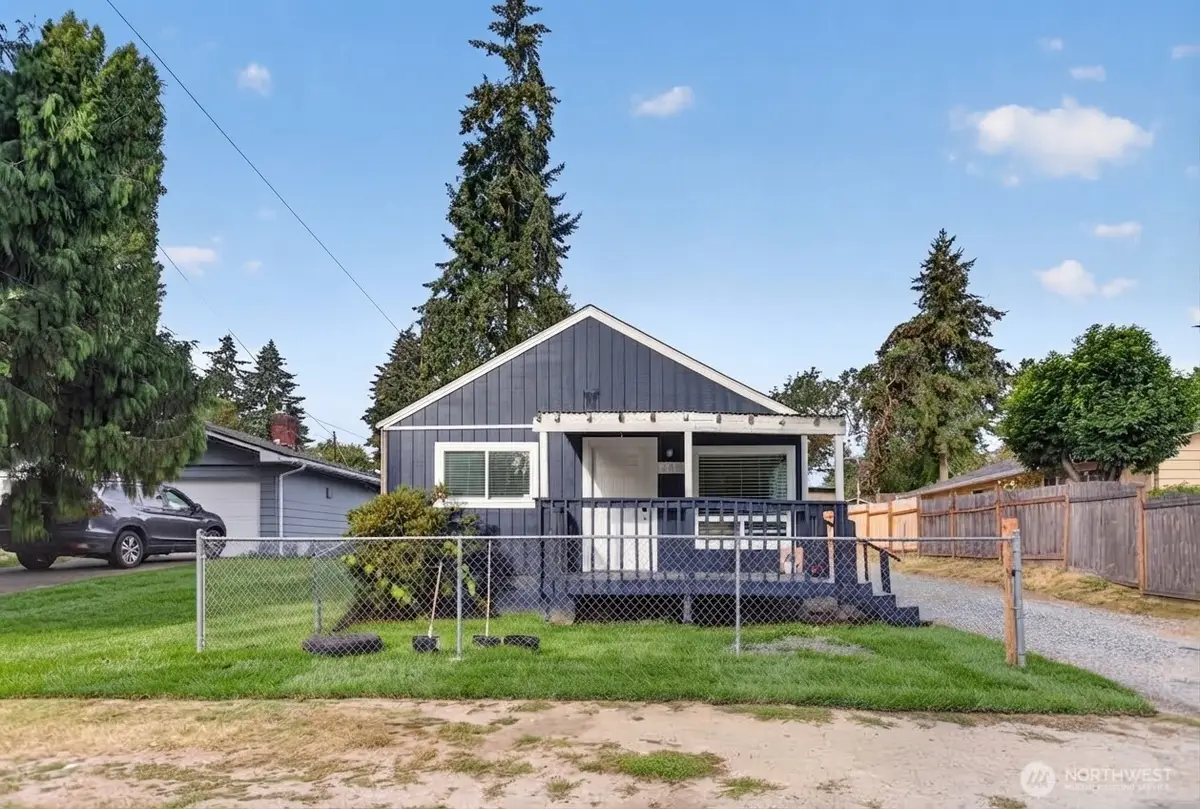 12809 4th Avenue S, Burien, WA 98168 - #1