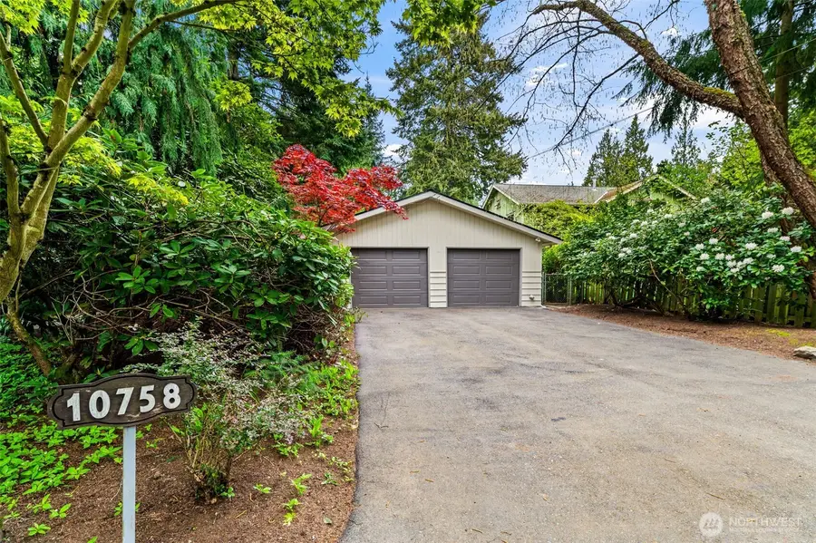 10758 Ashworth Avenue N, Seattle, WA 98133 - #2