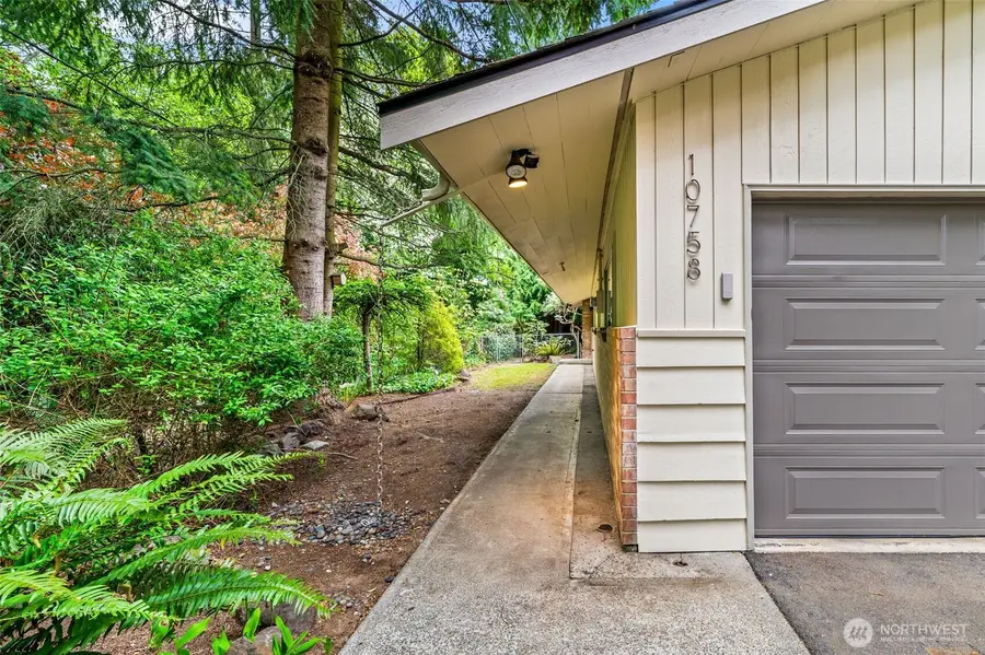 10758 Ashworth Avenue N, Seattle, WA 98133 - #3