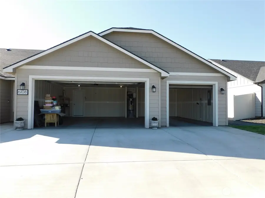 6108 Whitman Avenue, Yakima, WA 98903 - #2