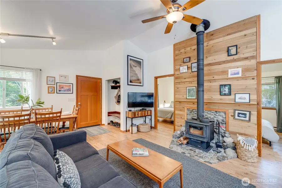 7537 Canyon View Drive, Glacier, WA 98244 - #3