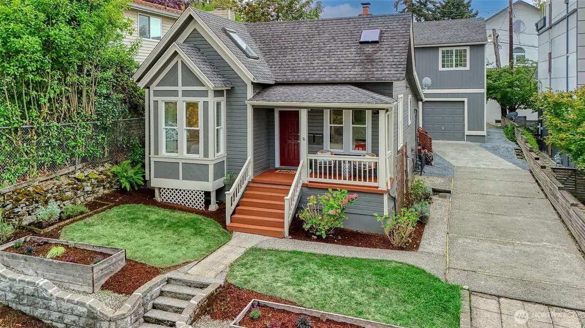 3907 S Edmunds Street, Seattle, WA 98118 - #1