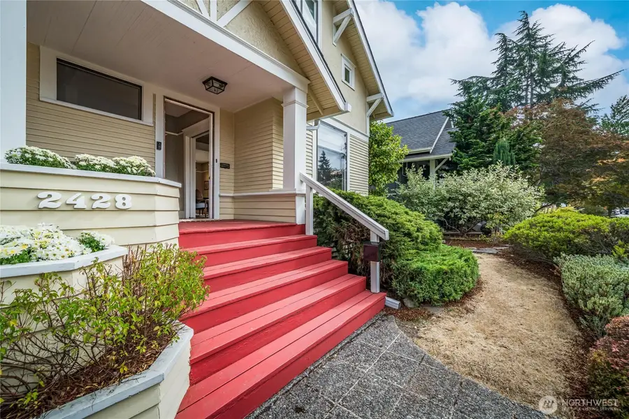 2428 5th Avenue W, Seattle, WA 98119 - #2