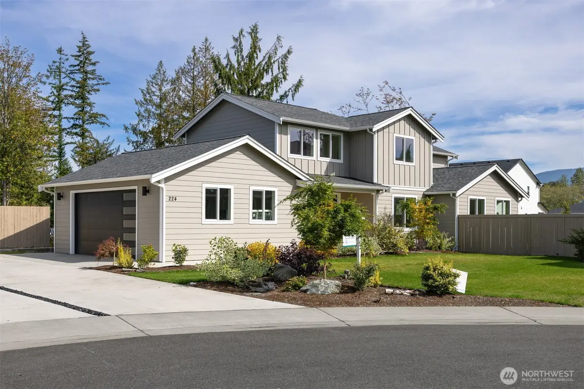 224 N 54th Place, Mount Vernon, WA 98273 - #1