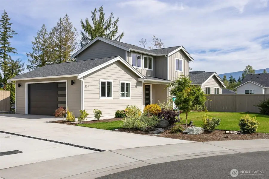 224 N 54th Place, Mount Vernon, WA 98273 - #2
