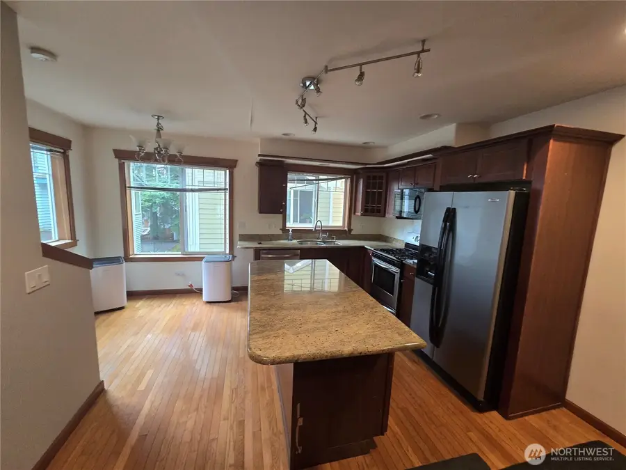 6819 Weedin Place Ne, Seattle, WA 98115 - #2