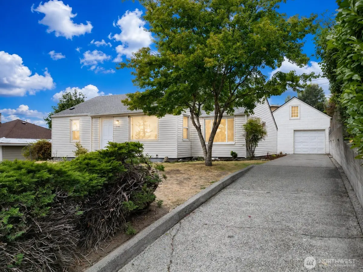 574 Bronson Way Ne, Renton, WA 98056 - #1