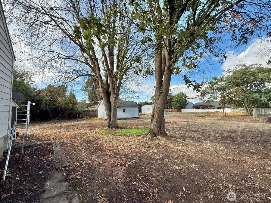 40 NW B Street, College Place, WA 99324 - #3