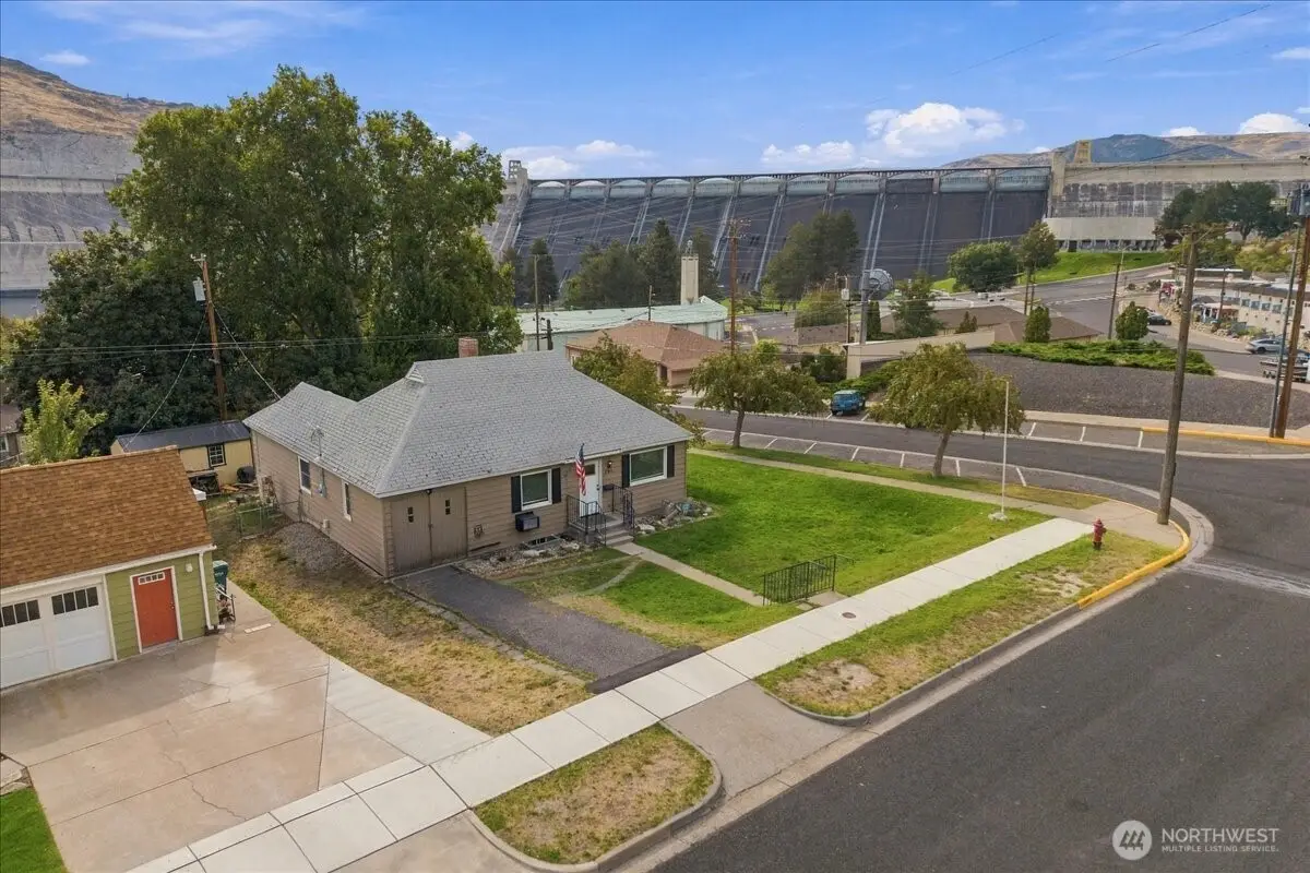 203 Ferry Street, Coulee Dam, WA 99116 - #1
