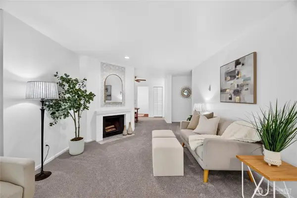 8835 166th Avenue Ne #D-102, Redmond, WA 98052