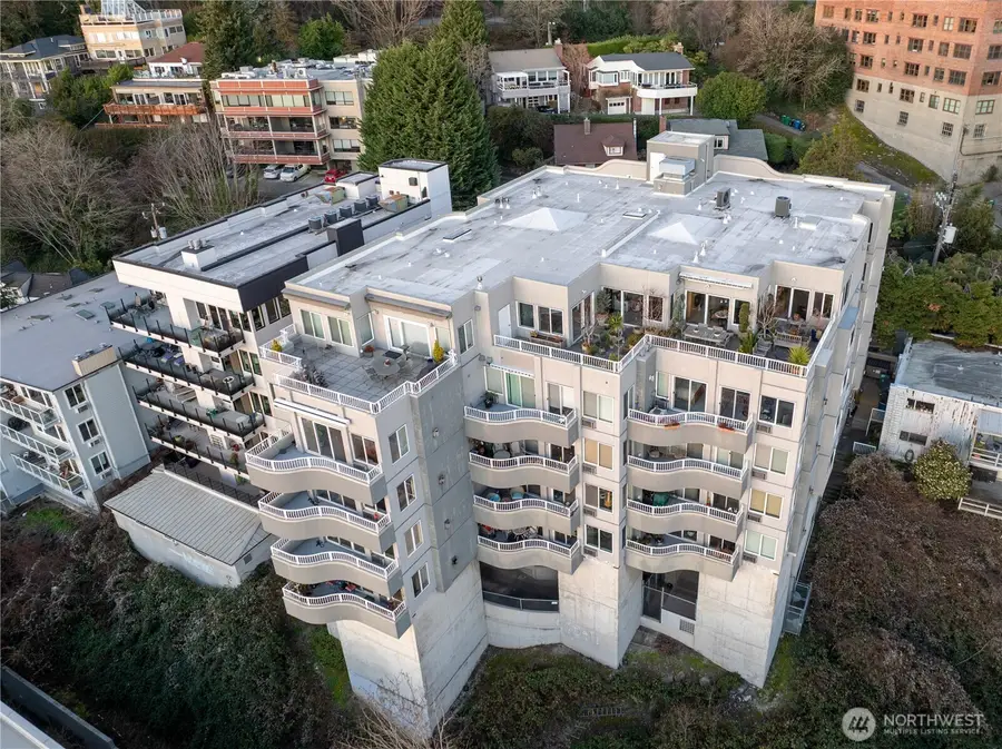 601 W Mercer Place #301, Seattle, WA 98119 - #2