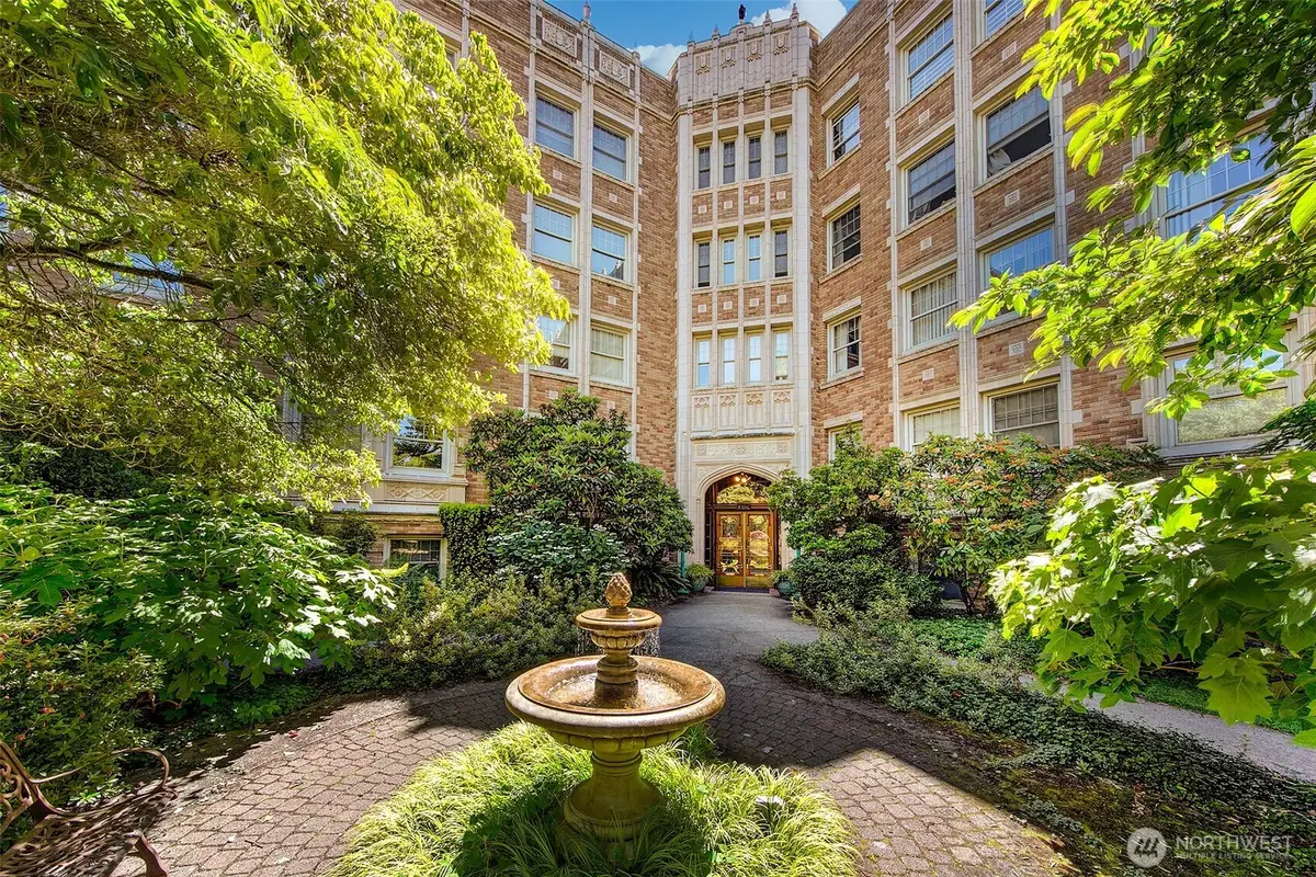 5810 Cowen Place Ne #310, Seattle, WA 98105 - #1