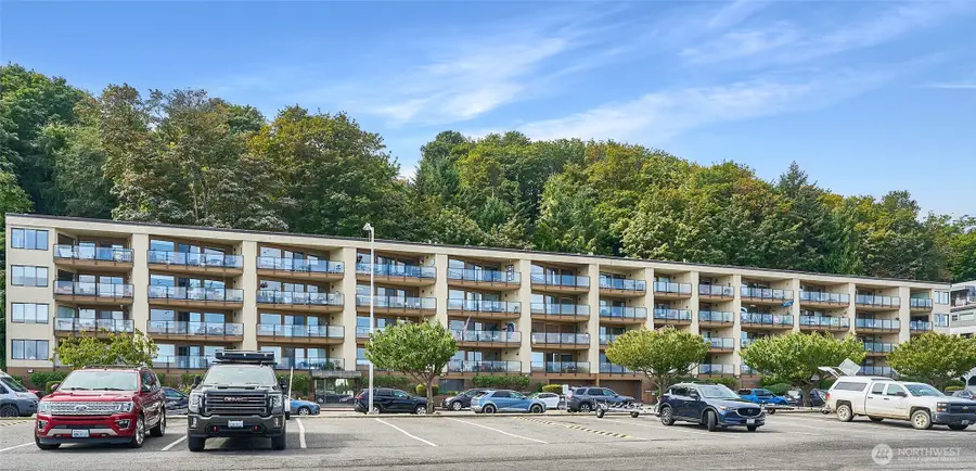 1301 Harbor Ave Sw #308, Seattle, WA 98116 - #2