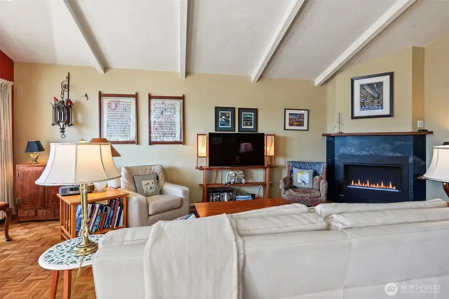 610 Wheeler Street #404, Seattle, WA 98109 - #3