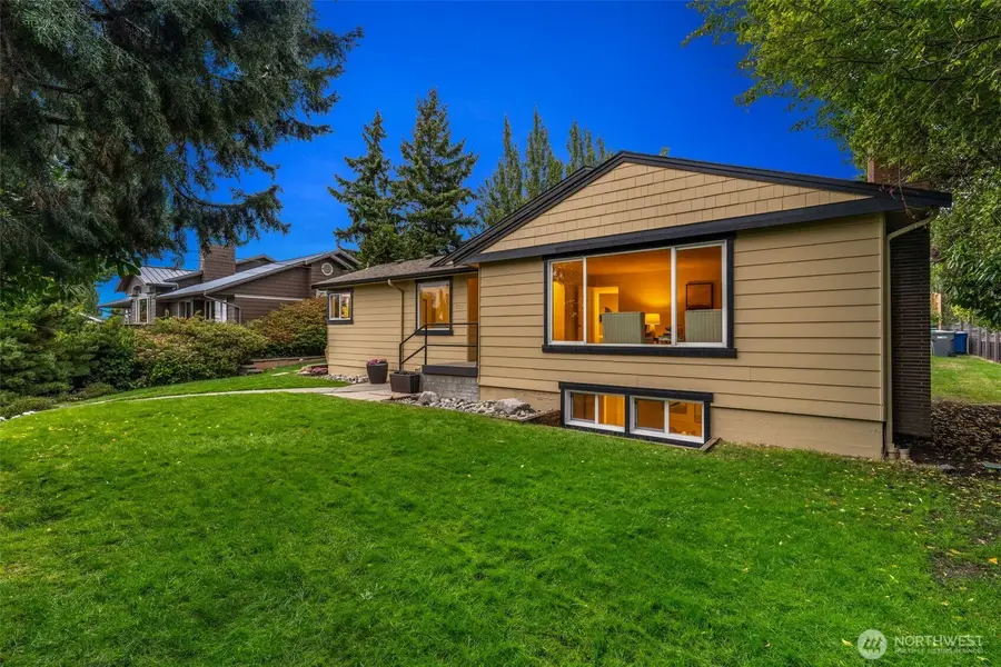 124 6th Avenue, Kirkland, WA 98033 - #2
