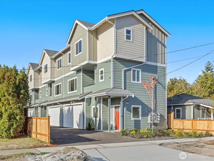 215 Corrin Avenue Nw, Orting, WA 98360 - #2