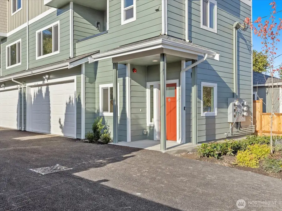 215 Corrin Avenue Nw, Orting, WA 98360 - #3