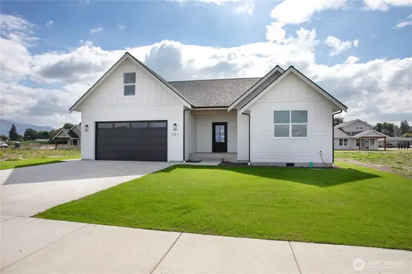 321 W 4th Street, Everson, WA 98247