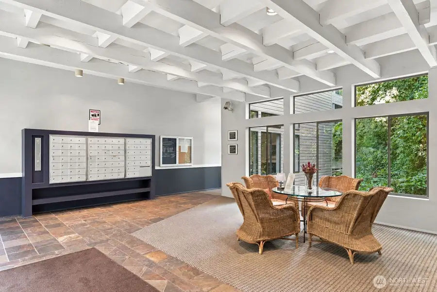 211 Summit Avenue E #108, Seattle, WA 98102 - #3