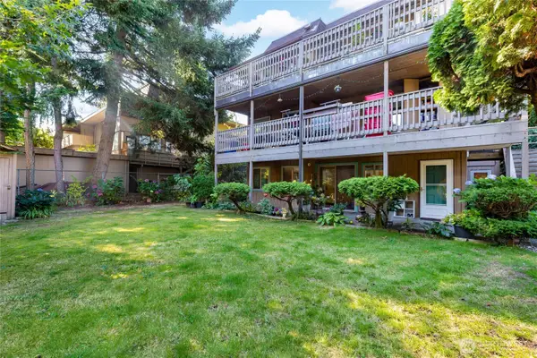 2326 49th Avenue Sw, Seattle, WA 98116
