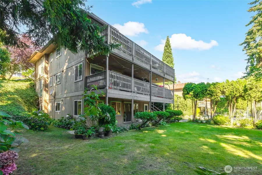 2326 49th Avenue Sw, Seattle, WA 98116 - #2
