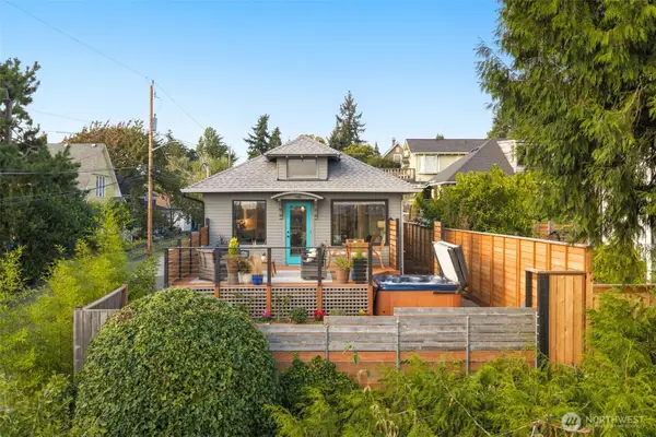 3516 Carr Place N, Seattle, WA 98103