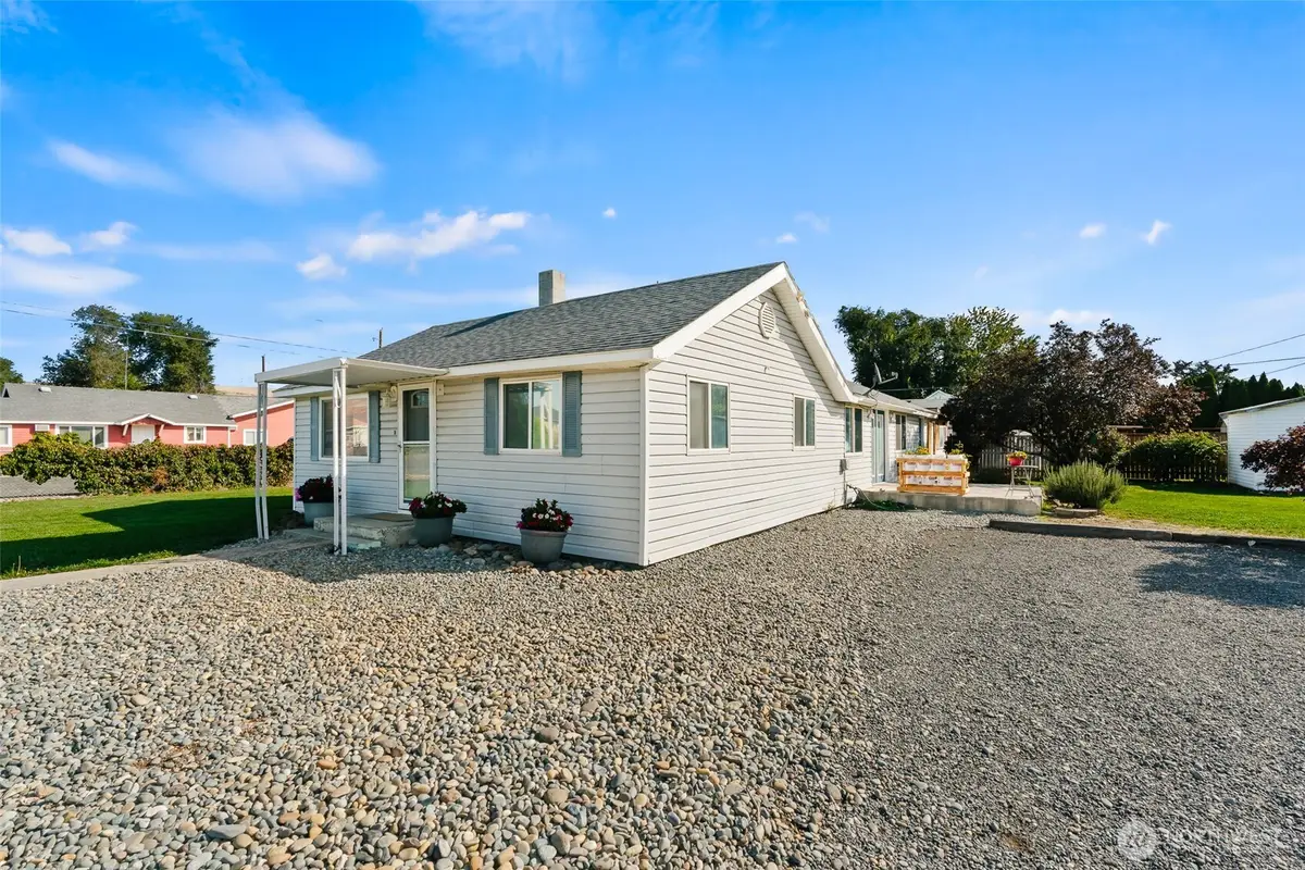 709 N 28th Avenue, Yakima, WA 98902 - #1