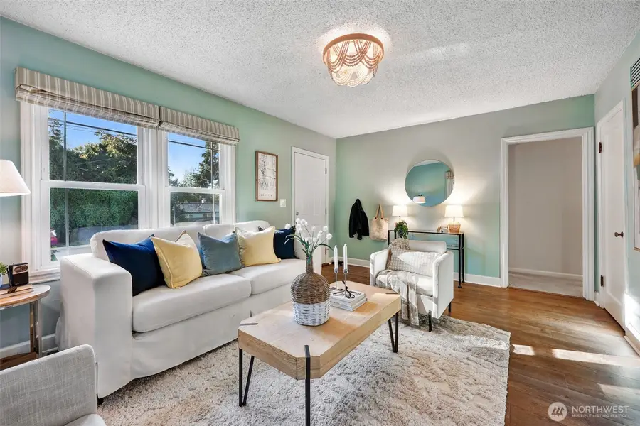 6712 18th Avenue Sw, Seattle, WA 98106 - #2