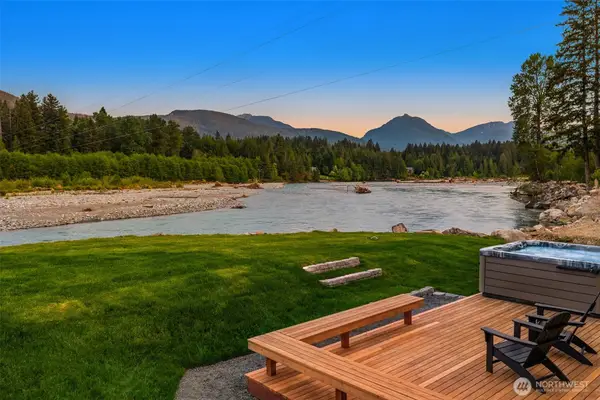 132 Slalom Way, Packwood, WA 98361