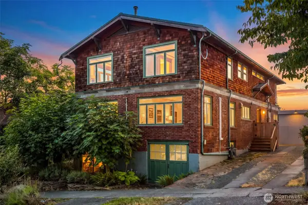 2117 N 36th Street, Seattle, WA 98103