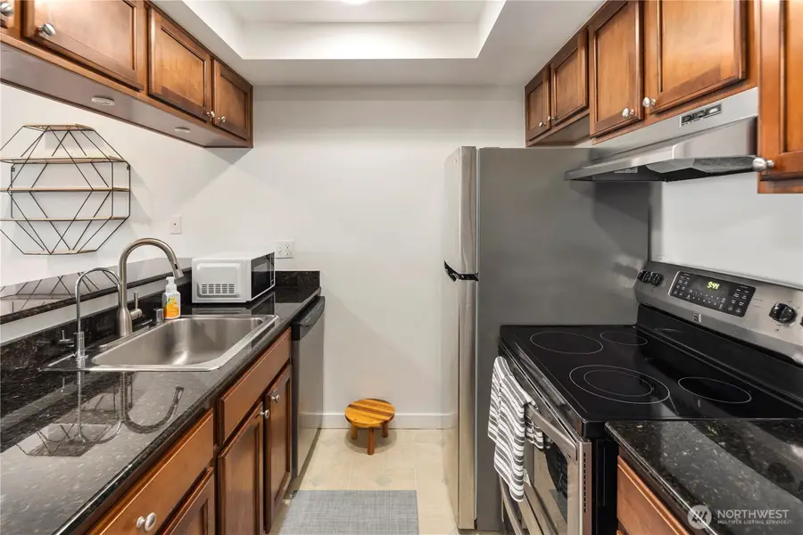 8816 Nesbit Avenue N #302, Seattle, WA 98103 - #3