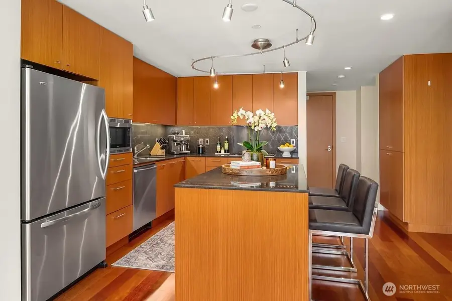 909 5th Avenue #502, Seattle, WA 98164 - #3