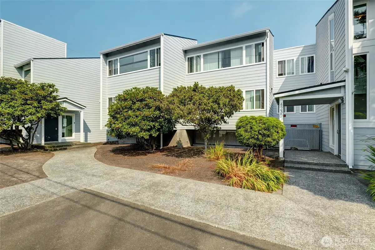 4230 Hoyt Avenue, Everett, WA 98203 - #1