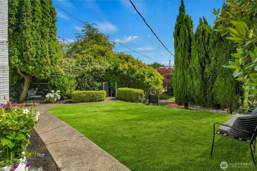 2353 Federal Avenue E #2-3, Seattle, WA 98102 - #3