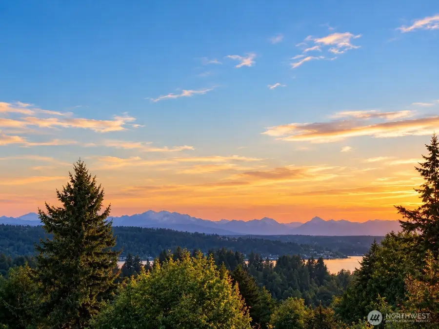 3261 NE 98th Street, Seattle, WA 98115 - #3