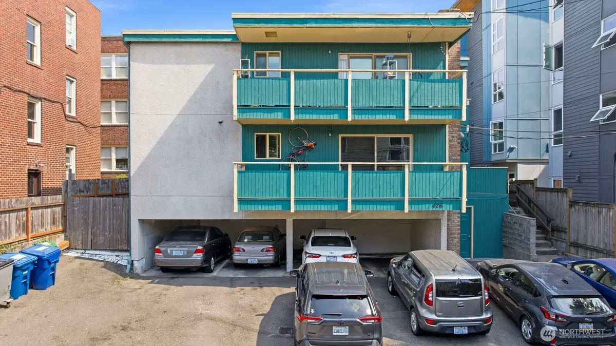 426 11th Avenue E, Seattle, WA 98102 - #1