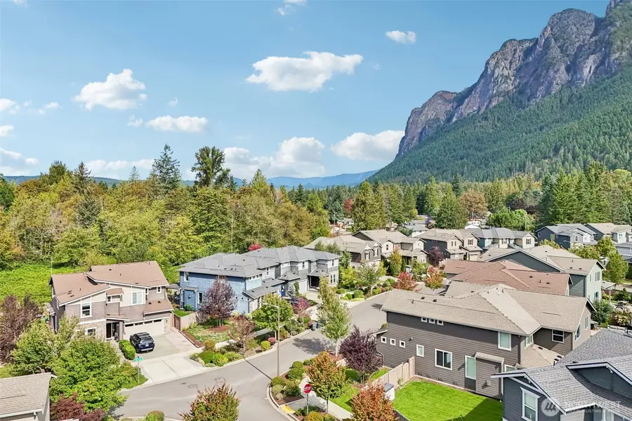 734 NE 4th Street, North Bend, WA 98045 - #2