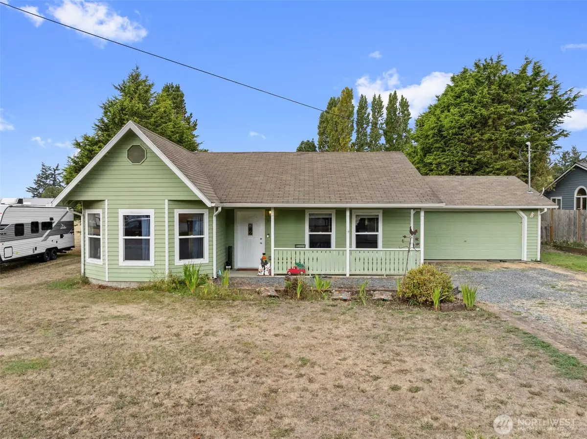 957 Donald Avenue, Oak Harbor, WA 98277 - #1