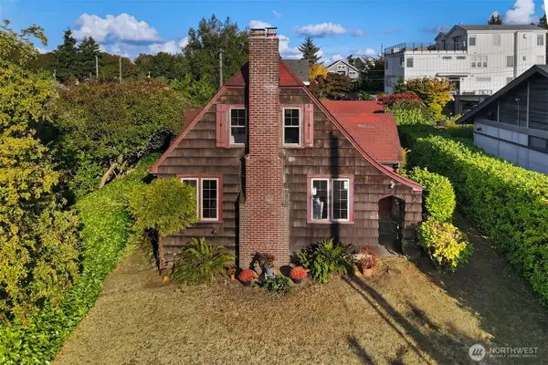 3710 31st Avenue W, Seattle, WA 98199