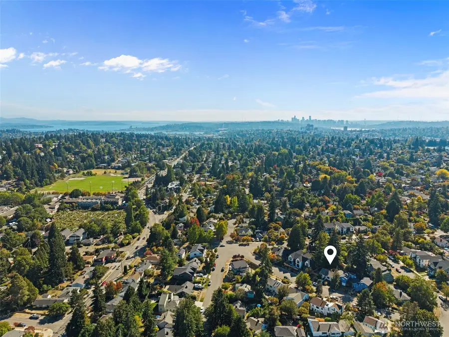 8225 22nd Place Ne, Seattle, WA 98115 - #2