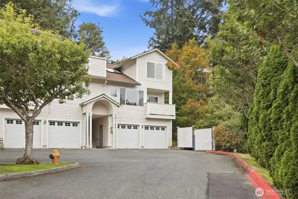 8828 238th Street Sw #D, Edmonds, WA 98026