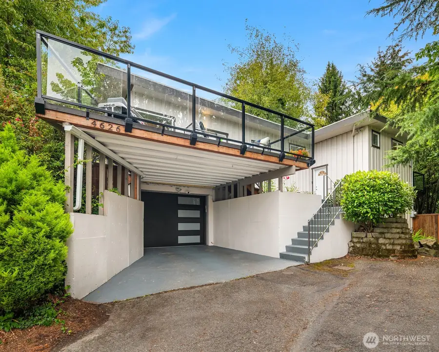 4626 33rd Avenue W, Seattle, WA 98199 - #2