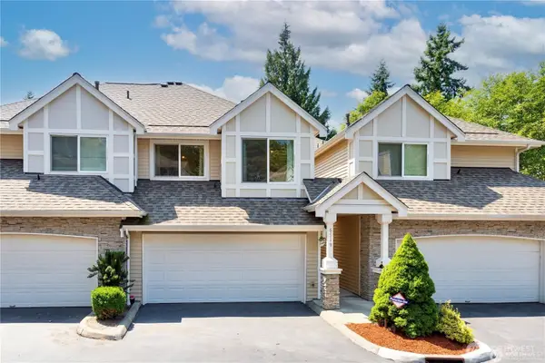 6519 SE Cougar Mountain Way, Bellevue, WA 98006
