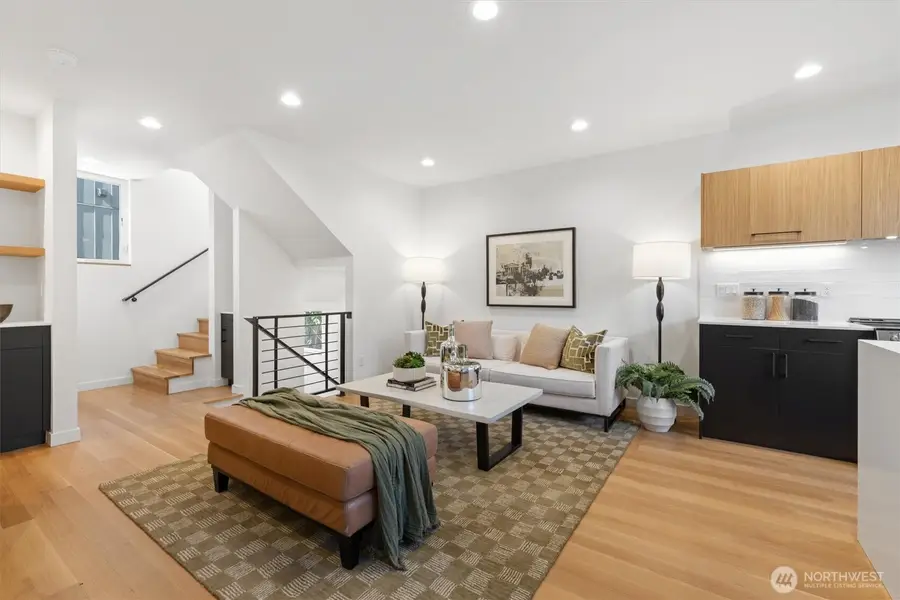 3646 Greenwood Avenue N, Seattle, WA 98103 - #3
