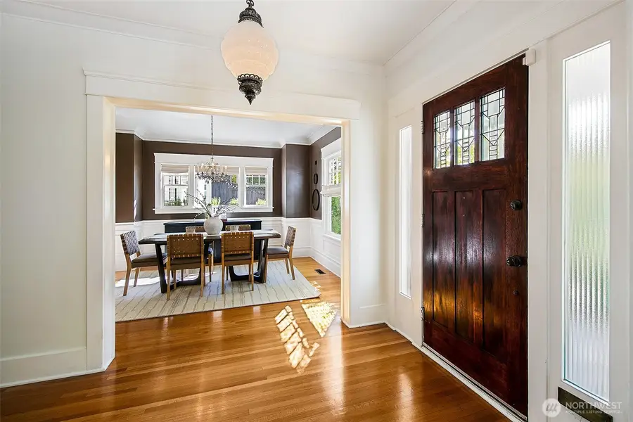 2320 Nob Hill Avenue N, Seattle, WA 98109 - #3
