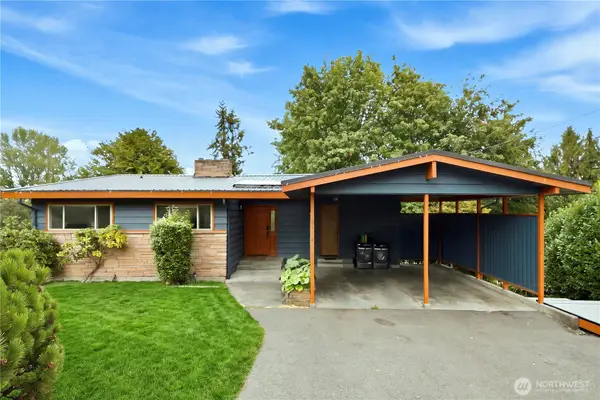 18534 55th Avenue Ne, Kenmore, WA 98028