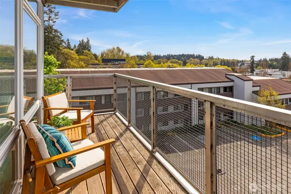 11415 Slater Avenue Ne #306, Kirkland, WA 98033