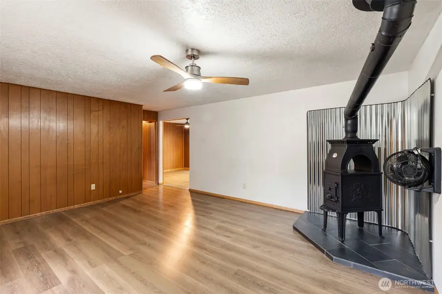 1003 E Street, Vader, WA 98593 - #2